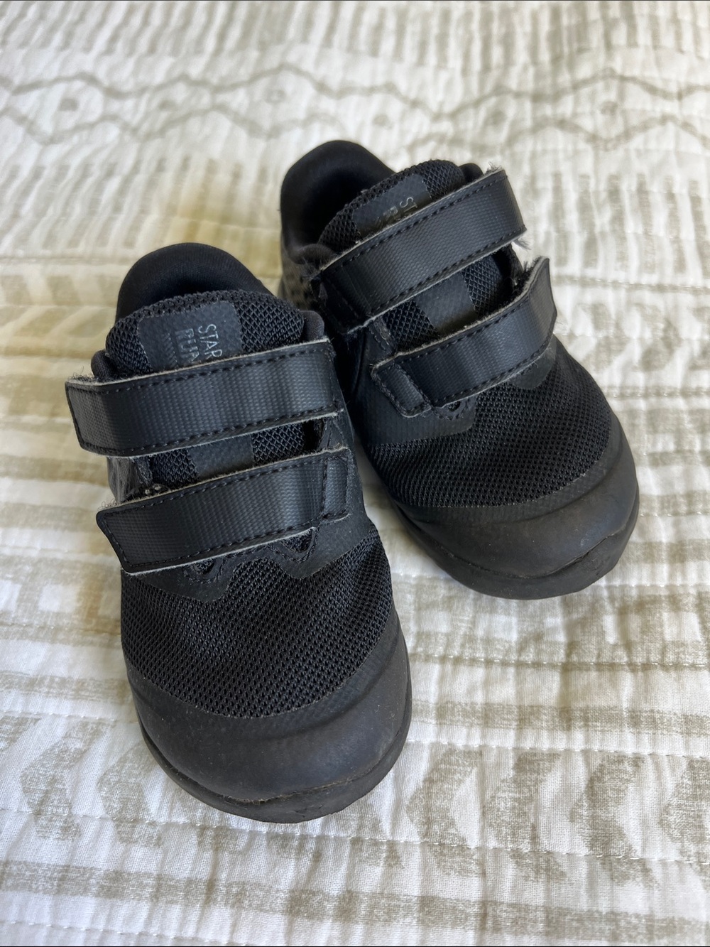 Nike Kids Black Velcro Athletic Sneakers